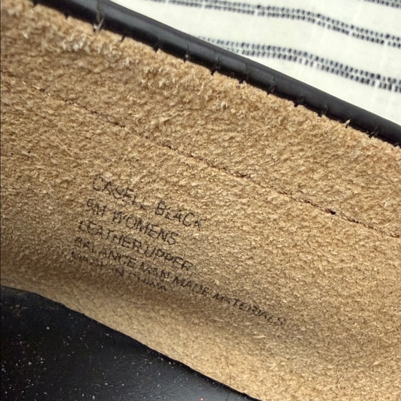 G.H. Bass & Co. Black Leather Loafers - Picture 3 of 4